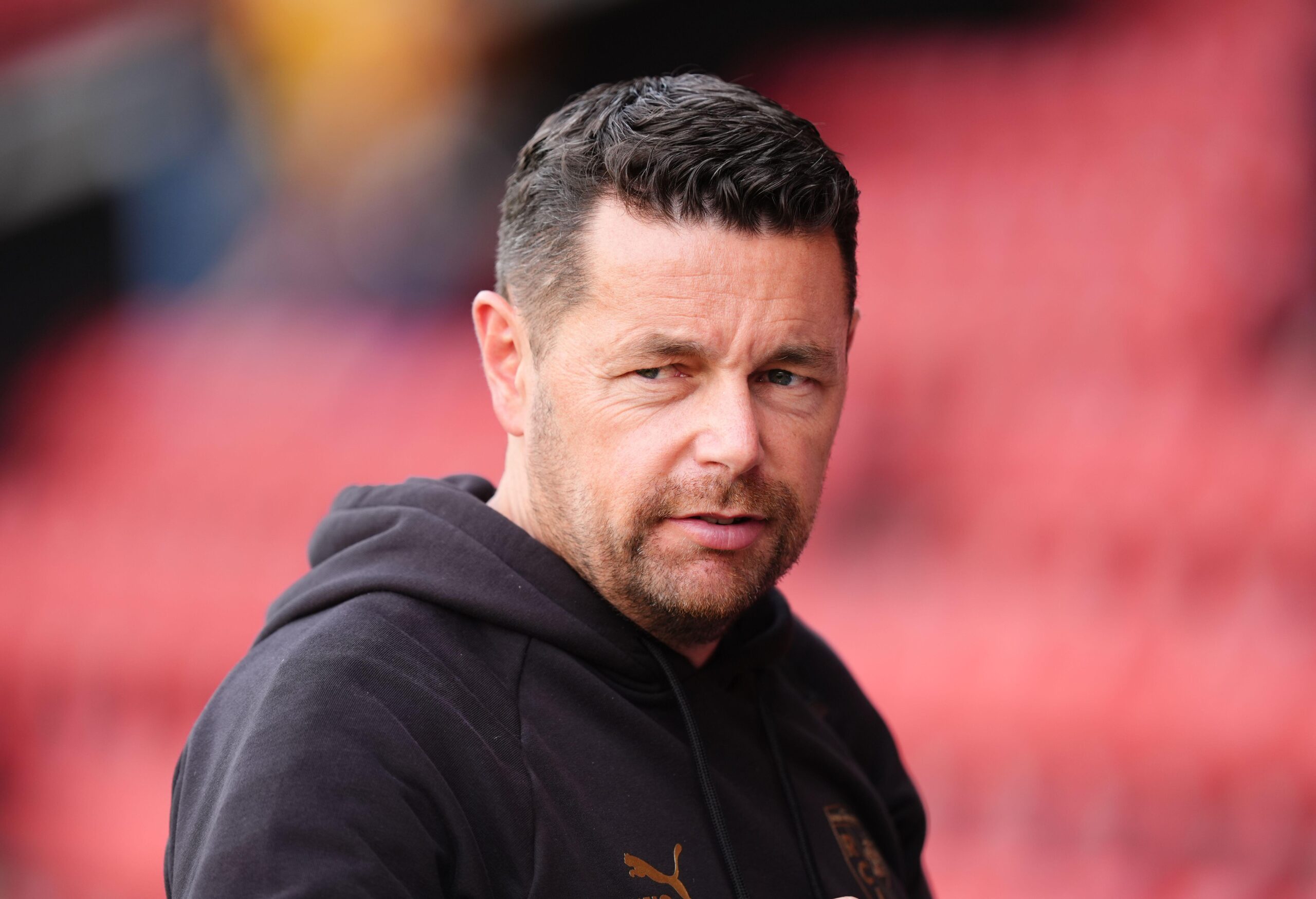 RC Lens manager Pierre Sage ahead of the pre season friendly match at Pallet-Track Bescot Stadium, Walsall Picture date: Wednesday July 30, 2025. Jura, Jurassiens, magazine, Numéro 39, Jura, Jurassiens, magazine